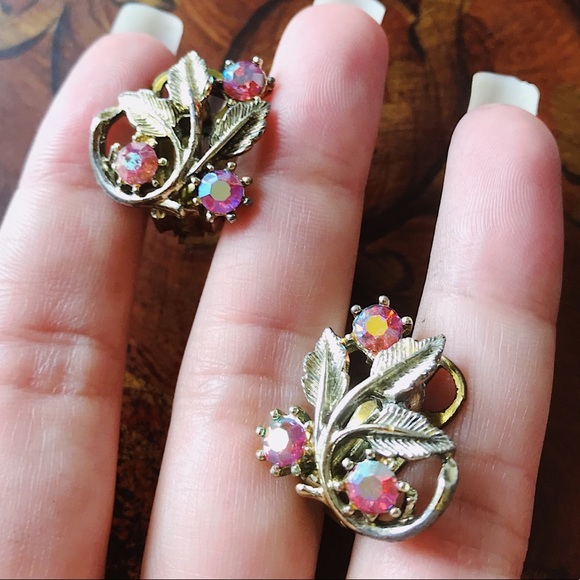 Vintage 50s Aurora Borealis Pink Earrings - Picture 2 of 8